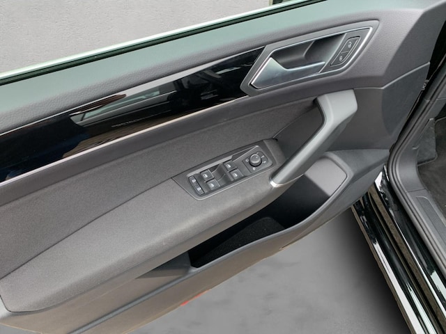 Volkswagen Touran 2.0 TDI DSG Highline