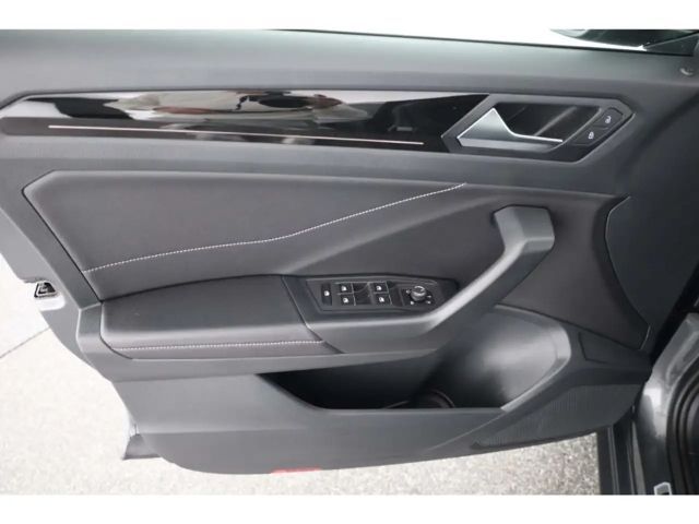 Volkswagen T-Roc 1.5 TSI DSG R-Line