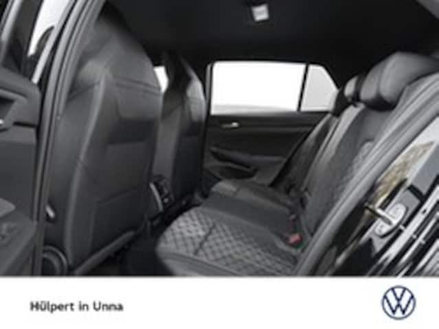 Volkswagen Golf 1.5 eTSI Golf VIII R-Line