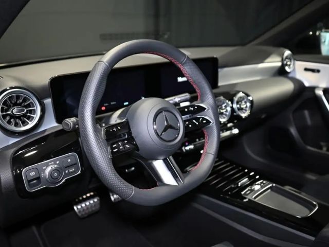 Mercedes-Benz A 200 AMG Line