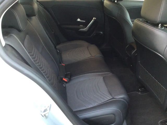 Mercedes-Benz A 180 Progressive