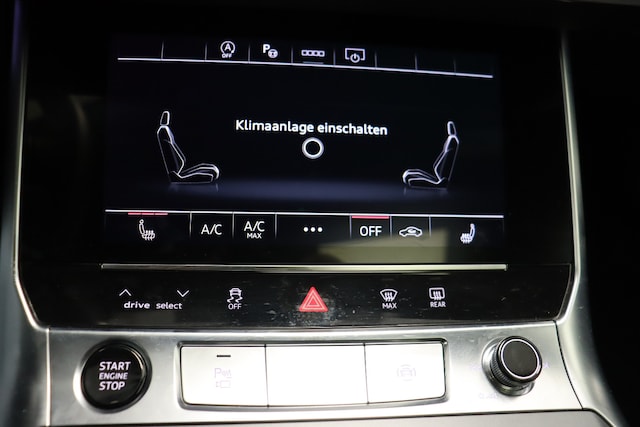 Audi A6 40 TDI Avant Quattro S-Line S-Tronic