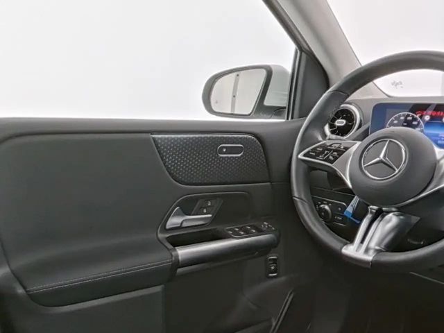 Mercedes-Benz B 200 Progressive Sedan