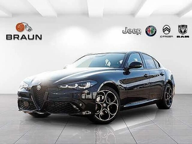 Alfa Romeo Giulia AT8 Q4