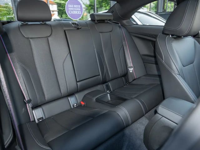 BMW 220 220i Coupé M-Sport