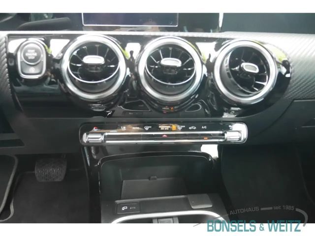 Mercedes-Benz CLA 200 CLA-Shooting EU6d AUTOMATIK AHK-klappbar Navi Digi