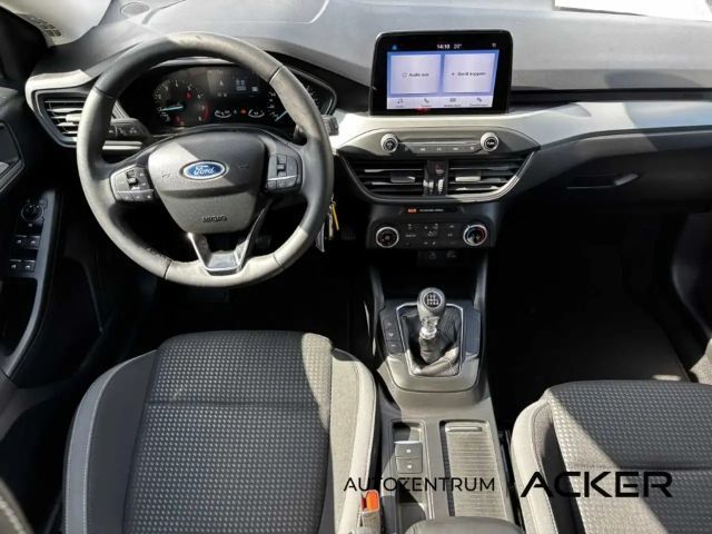 Ford Focus Cool & Connect Wagon