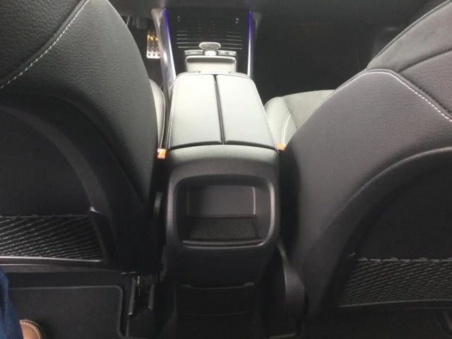 Mercedes-Benz GLB 180 AMG Line