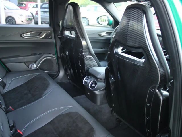 Alfa Romeo Giulia Carbon Quadrifoglio