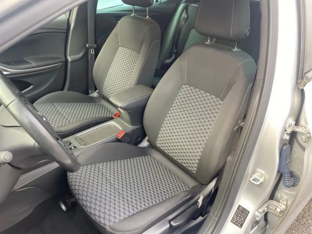 Opel Astra 1.2 Turbo Edition Turbo