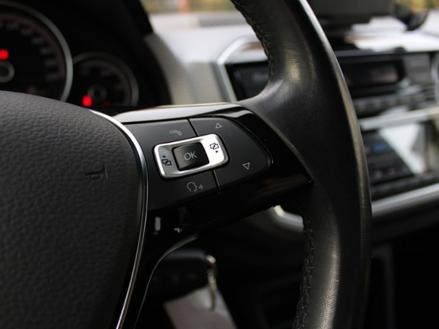 Volkswagen up! Active