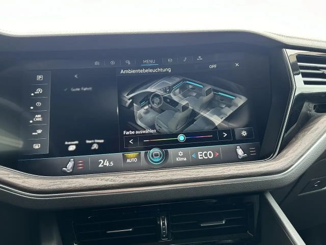 Volkswagen Touareg Luftfederung / AHK / Innovision Cockpit