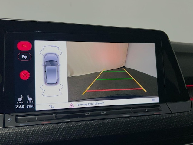 Volkswagen Golf 1.5TSI Navi LED-Matrix Anschlussgar