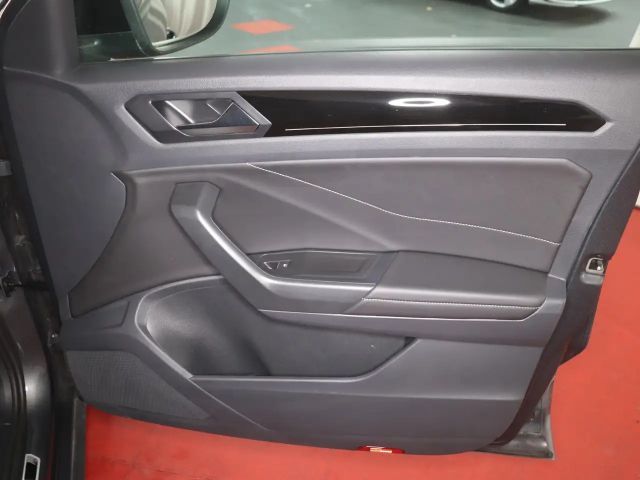 Volkswagen T-Roc DSG R-Line