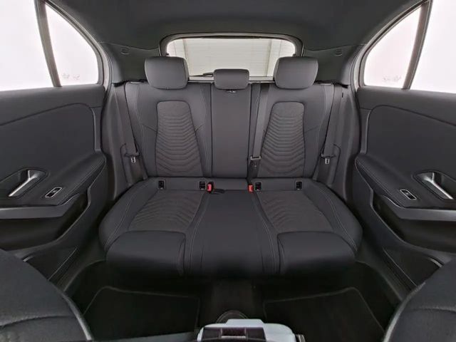 Mercedes-Benz A 180 , Night-Paket, 7G-DCT, Progr. Advanced, Winter-...