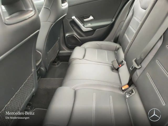 Mercedes-Benz A 200 Progressive