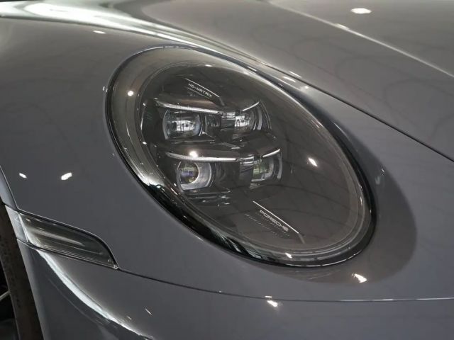 Porsche 992 Cabrio Carrera GTS