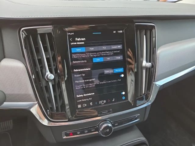 Volvo S90 AWD Dark Plus T8