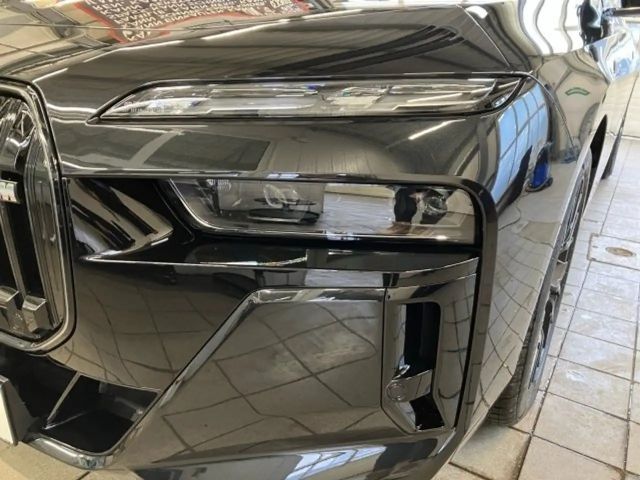 BMW 760 G70 Sedan xDrive