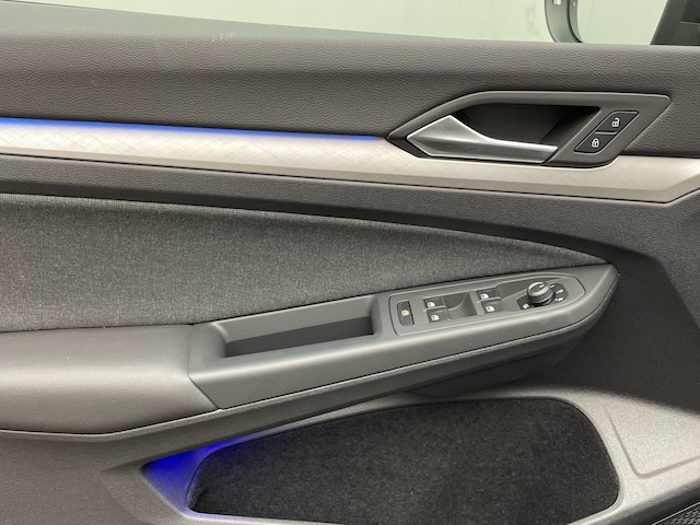 Volkswagen Golf 1.5 eTSI DSG Life Variant