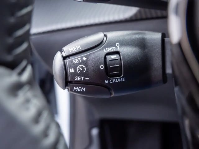 Peugeot 208 Allure Pack Hybrid