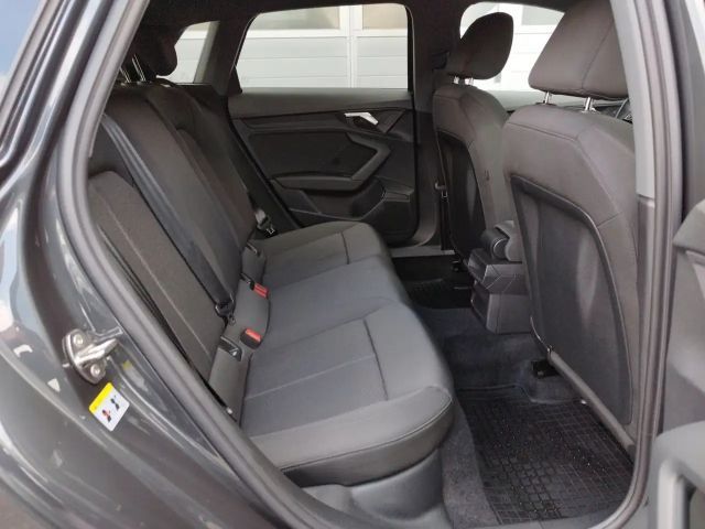 Audi A3 30 TDI Sedan