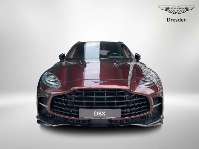 Aston Martin DBX 707