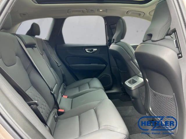 Volvo XC60 AWD Dark Plus