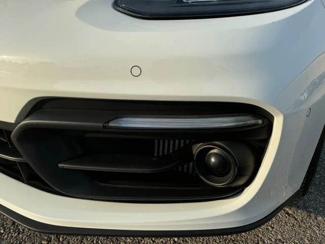 Porsche Panamera 4 E-Hybrid