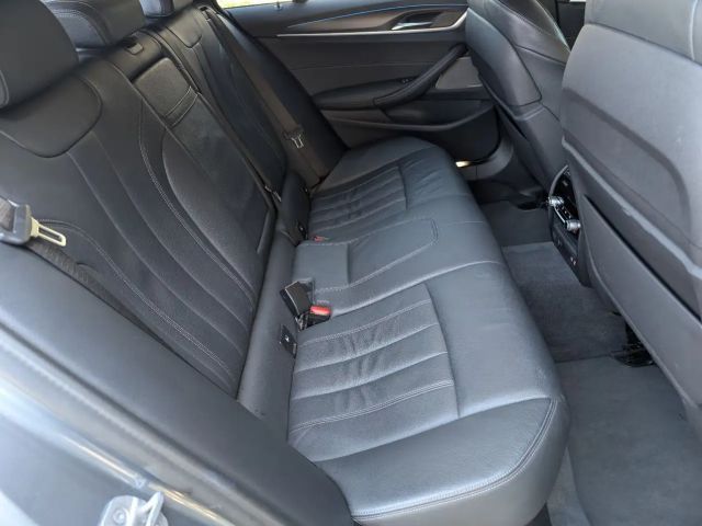 BMW 530 530e M-Sport Touring xDrive