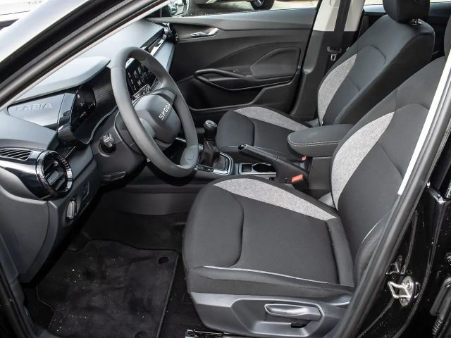 Skoda Fabia 1.0 MPI Essence LED PDC SHZ SOUNDSYS SPURH