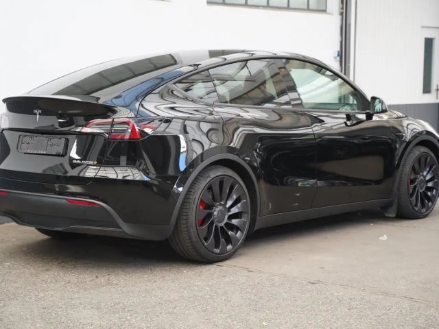 Tesla Model Y AWD Long Range