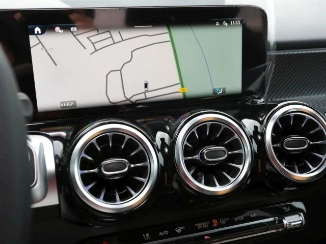 Mercedes-Benz GLB 200 AMG Line GLB 200 d