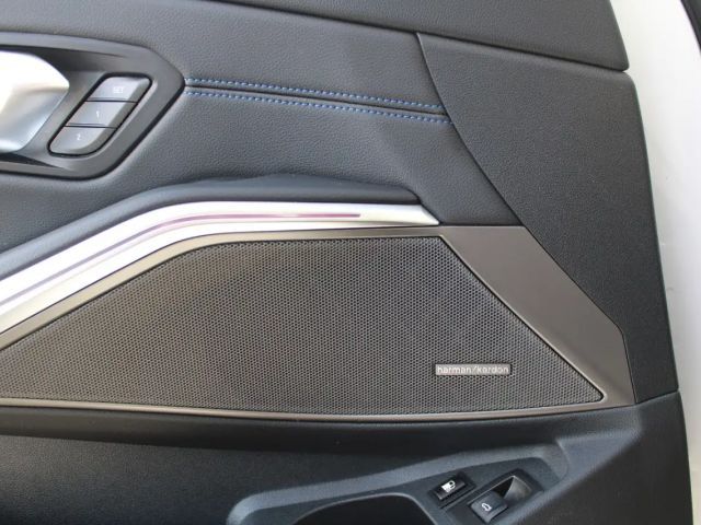 BMW 330 330e M-Sport Touring xDrive