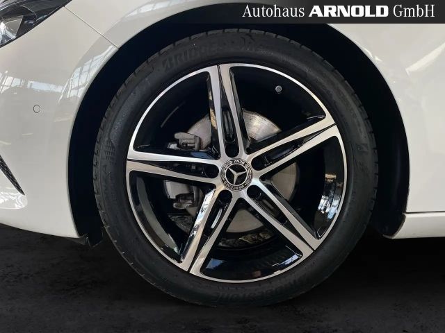 Mercedes-Benz B 200 4MATIC Progressive Sedan