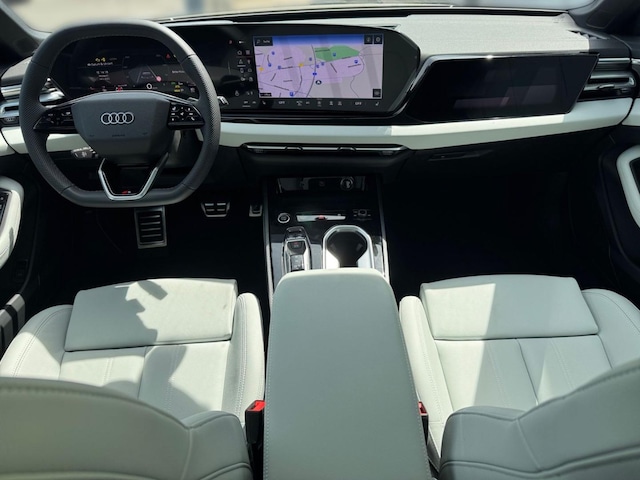 Audi A6 Avant Quattro S-Tronic