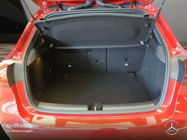 Mercedes-Benz A 180 Progressive