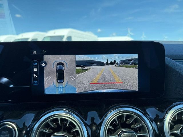 Mercedes-Benz GLA 180 GLA 180 d