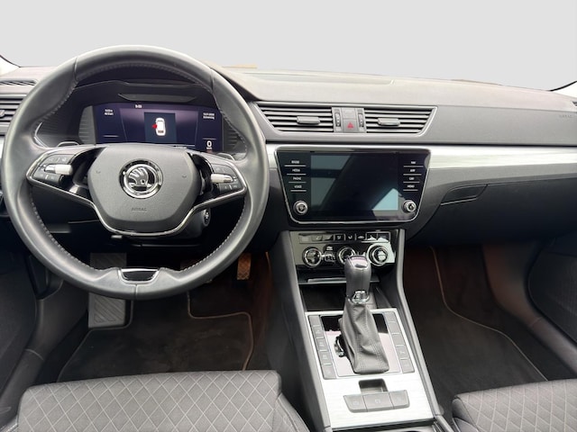 Skoda Superb Combi iV