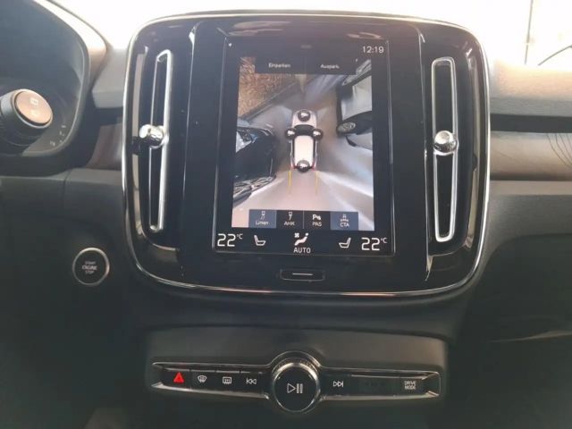 Volvo XC40 Core Recharge