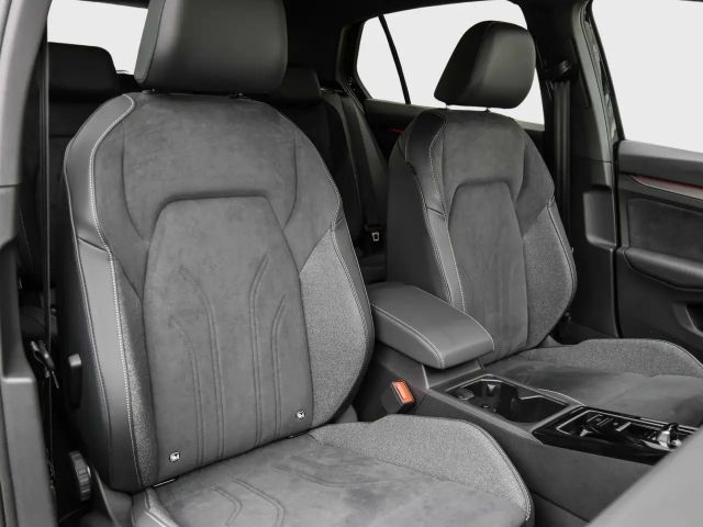 Volkswagen Golf 1.5 eTSI DSG Golf VIII