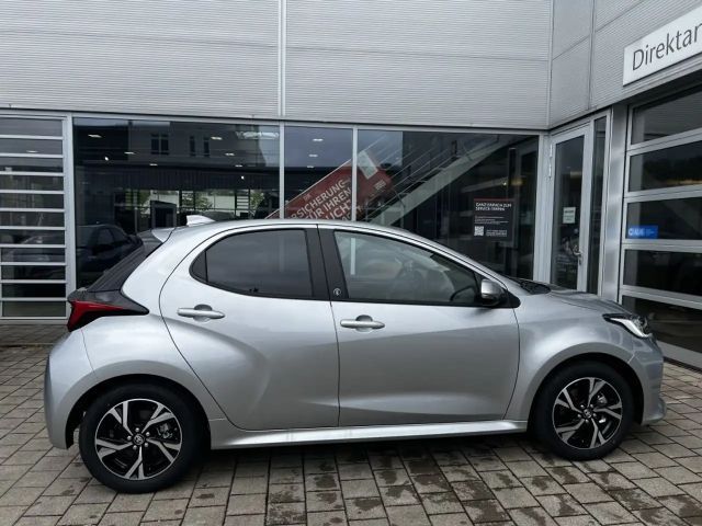 Toyota Yaris Hatchback Hybride VVT-i