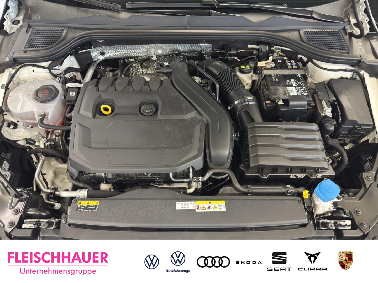 Volkswagen Golf 1.5 eTSI Golf VIII Style