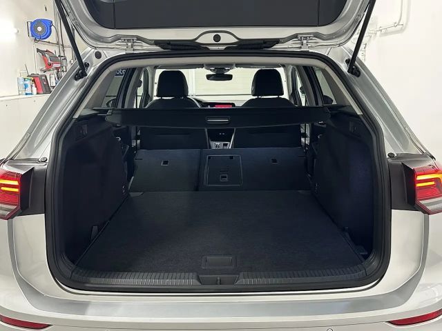 Volkswagen Golf DSG Life Variant