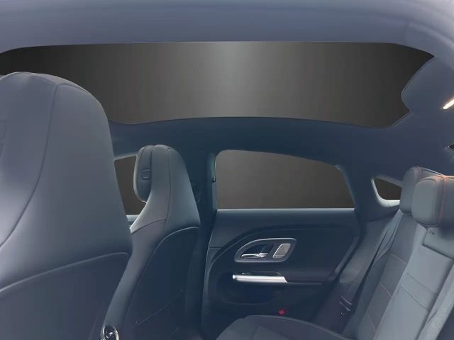 Mercedes-Benz CLA 350 4MATIC AMG Line