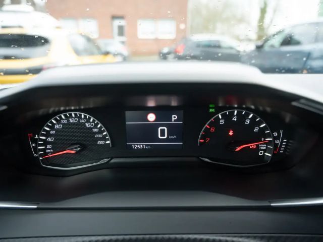 Peugeot 2008 Active Pack EAT8