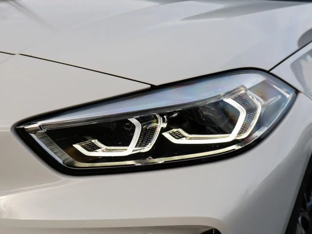 BMW 118 118i M-Sport Sedan