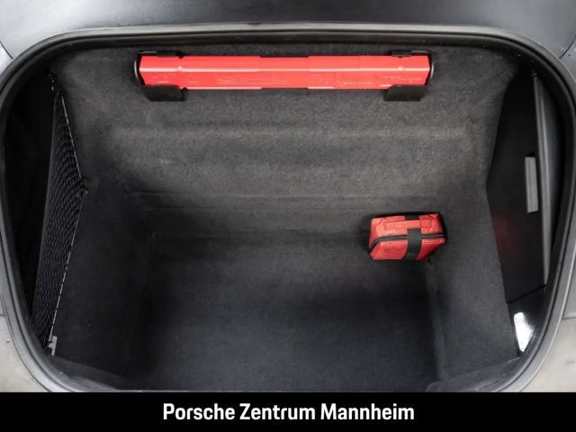 Porsche 992 Carrera Coupé GTS