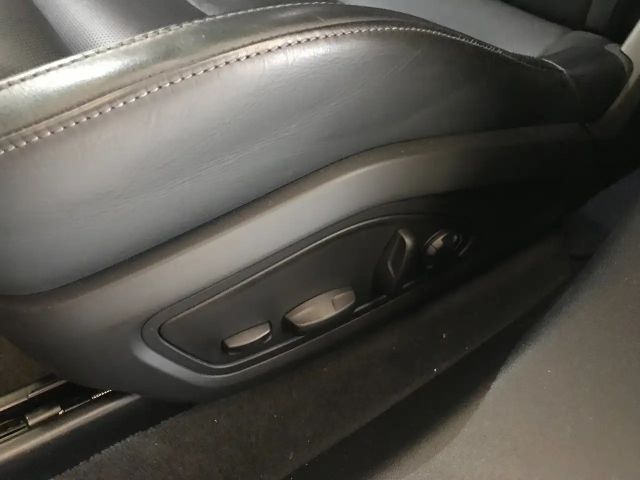 Porsche Taycan 4 Cross Turismo