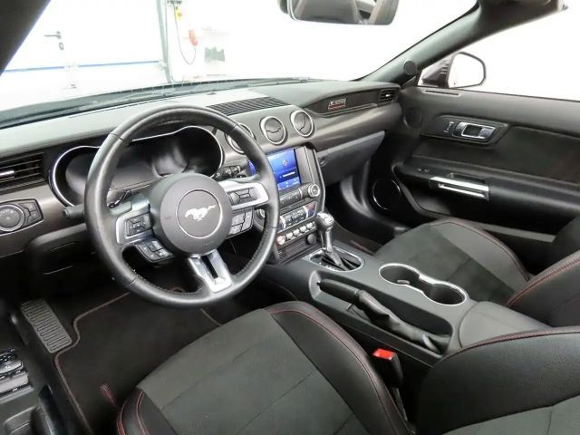 Ford Mustang Convertible GT 5.0 V8